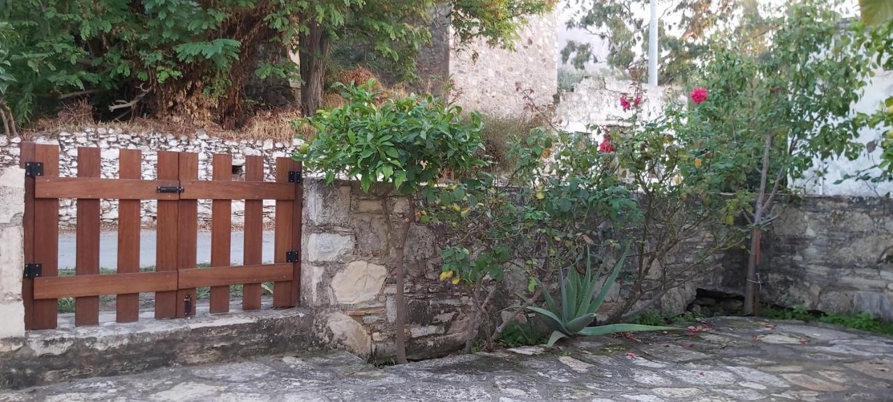 Small Traditional House In Asfendiou Kos Agios Dimitrios  Екстериор снимка
